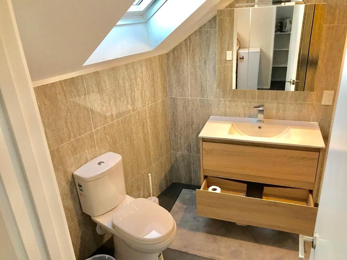 Familyroomwithbathroom2Aldult Auckland Exterior photo